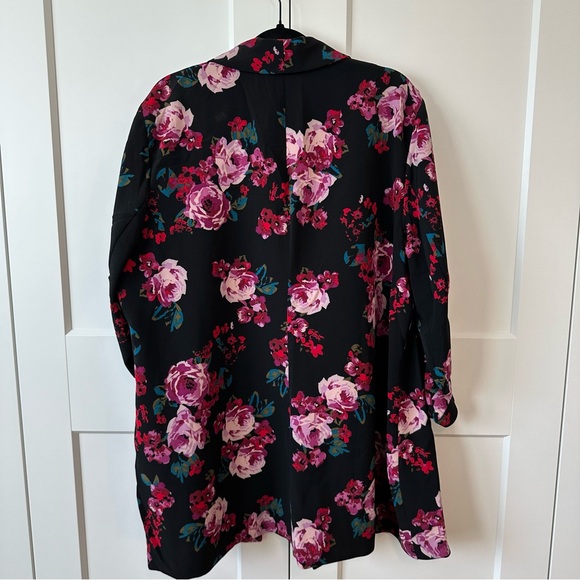 Lane Bryant Black Floral Open Front Long Line Blazer, size 22/24 NWT - Picture 6 of 9